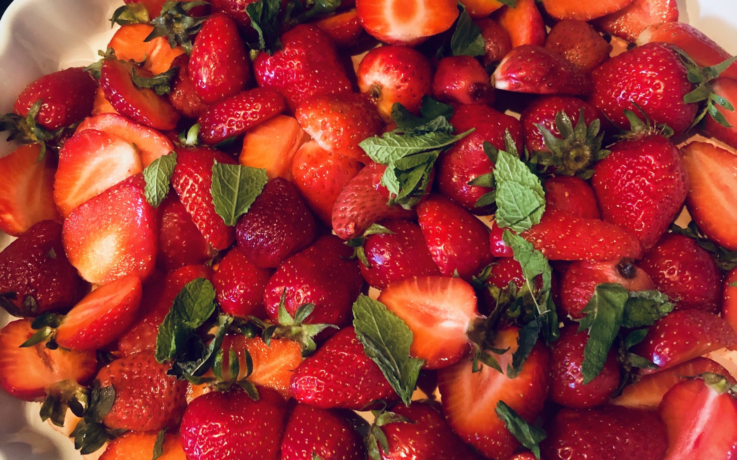 Gratinierte Erdbeeren Rezept - zuckerfrei - basisch &amp; vegan