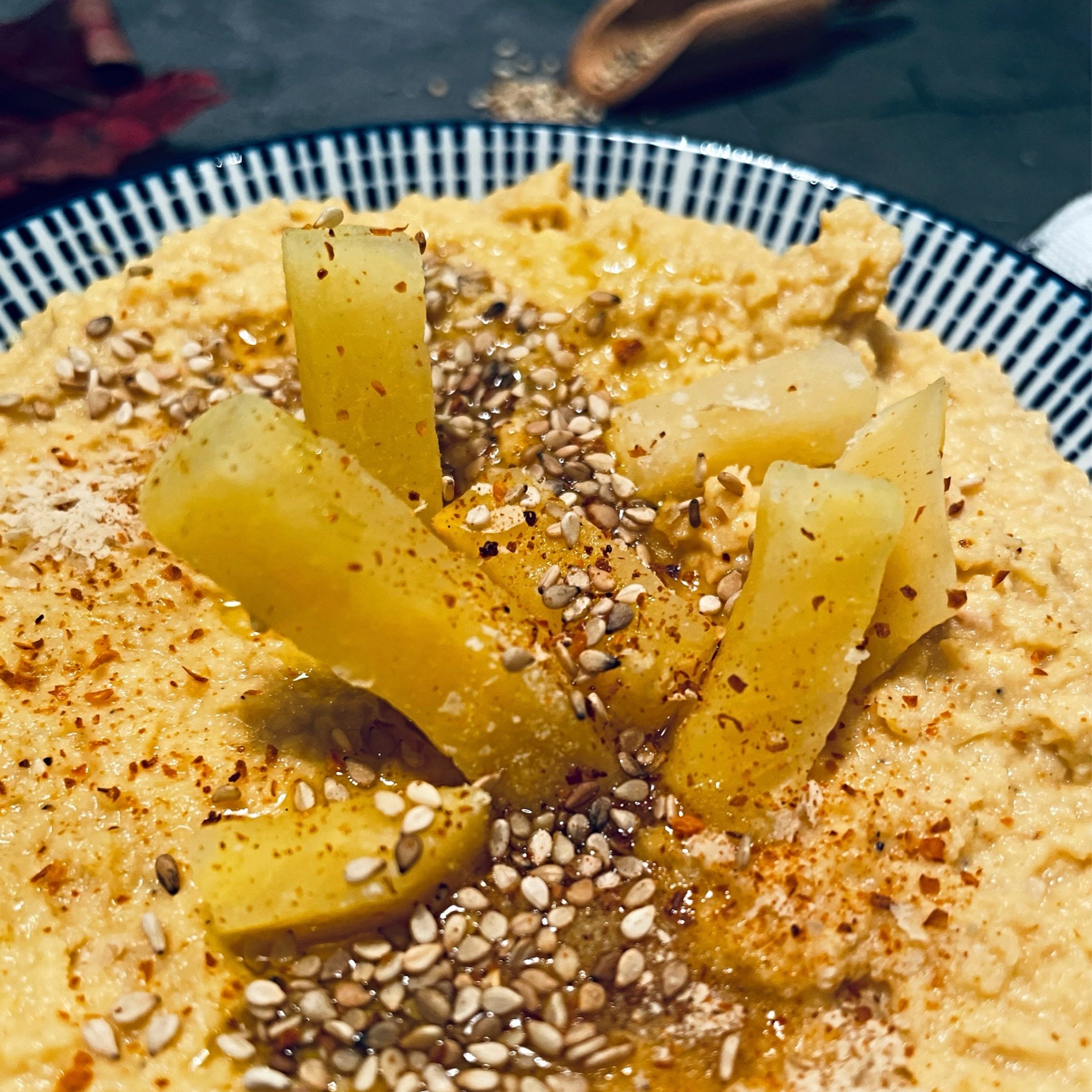 Möhren Radieschen Pfanne mit Steckrüben Hummus - basisch &amp; vegan